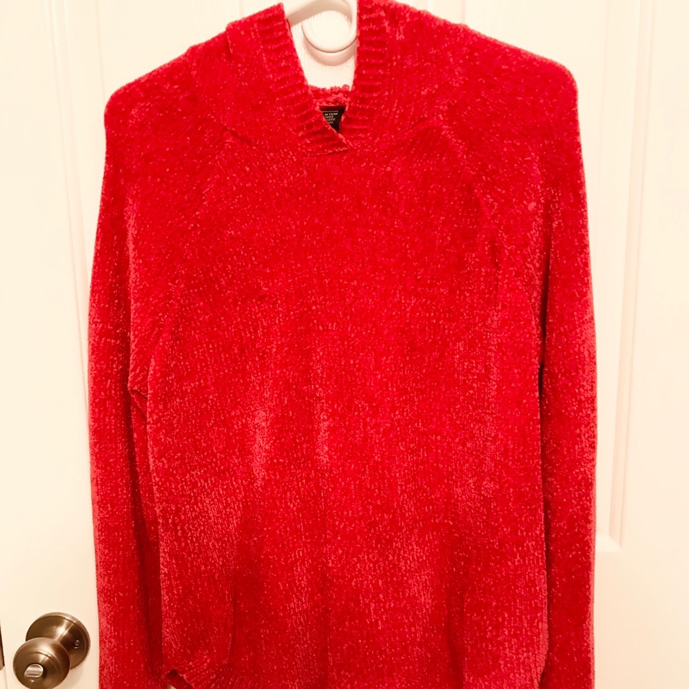 💫 RUE 21 Velvet Red Pullover
